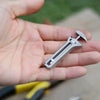 Nueva Mini Llave Multiherramienta de Camping