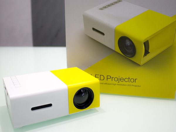 NUEVO MINI PROYECTOR LED