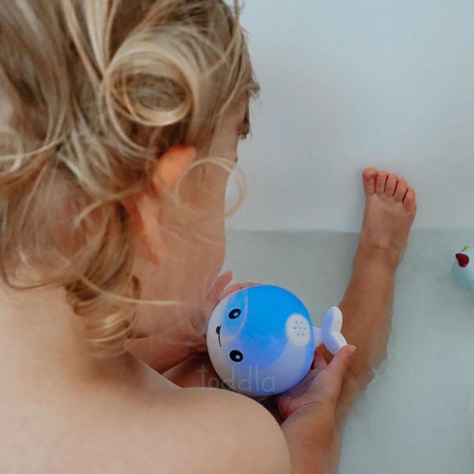 Nuevo Juguete de Baño Ballena Mágica